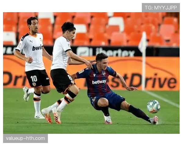 西甲新赛季群雄逐鹿:多队实力跃升,冠军悬念空前激烈 西甲新赛季群雄逐鹿:多队实力跃升,冠军悬念空前激烈