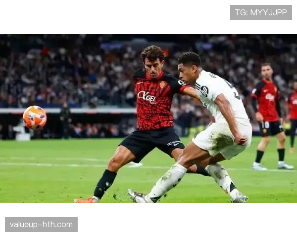 贝林厄姆 vs 杰拉德:全能中场攻防结构与时代适配性对比 贝林厄姆 vs 杰拉德:全能中场攻防结构与时代适配性对比