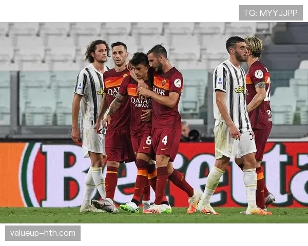 达尼洛本赛季在尤文图斯展现万金油属性,多位置表现稳健 达尼洛本赛季在尤文图斯展现万金油属性,多位置表现稳健