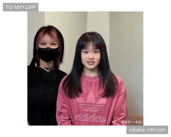 张家齐一天不穿运动鞋，居然跑完了10公里，活脱脱邻家男孩变大明星戏码